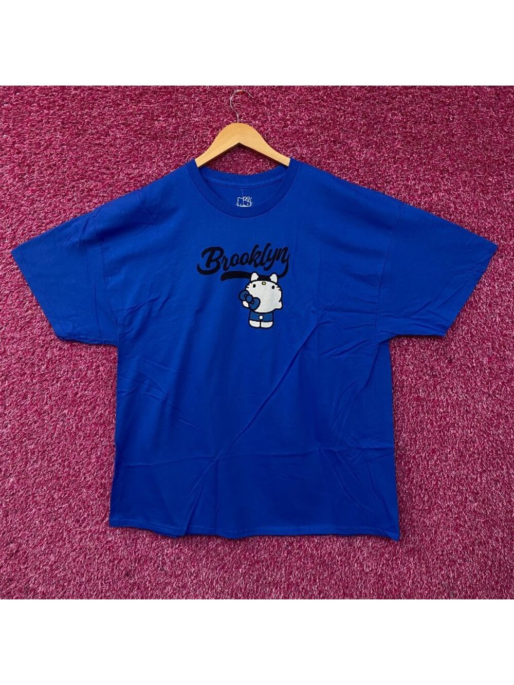 Sanrio Hello Kitty Brooklyn Cute Graphic T-Shirt XL